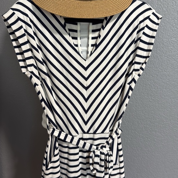 24 HR SALE ONLY NWOT Chevron Stripe Romper - Picture 2 of 5